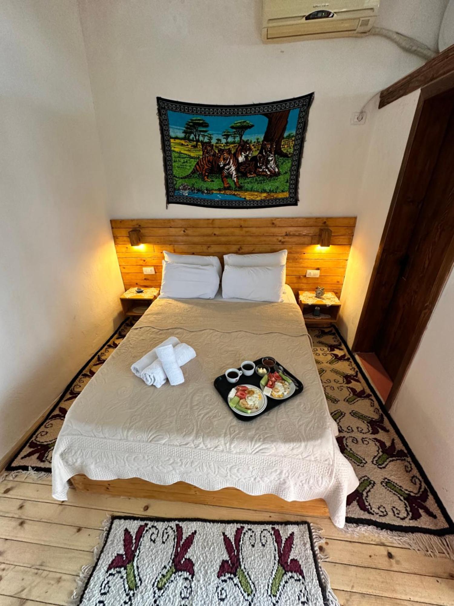 Guest House Salaria Gjirokastër Cameră foto